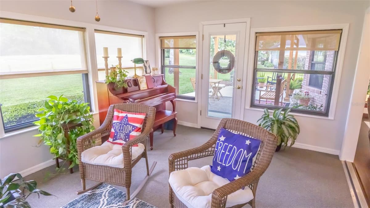 4660 3RD PLACE — photo 25 of 33