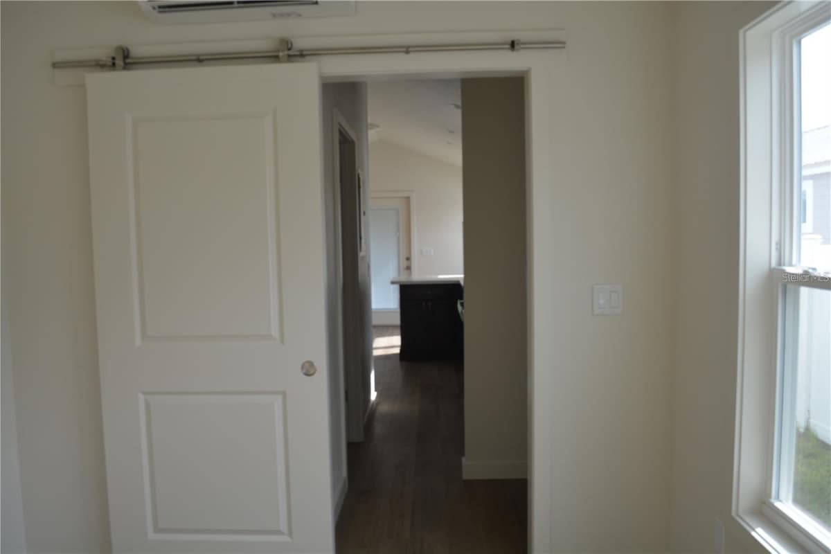 575 2ND STREET — photo 11 of 22