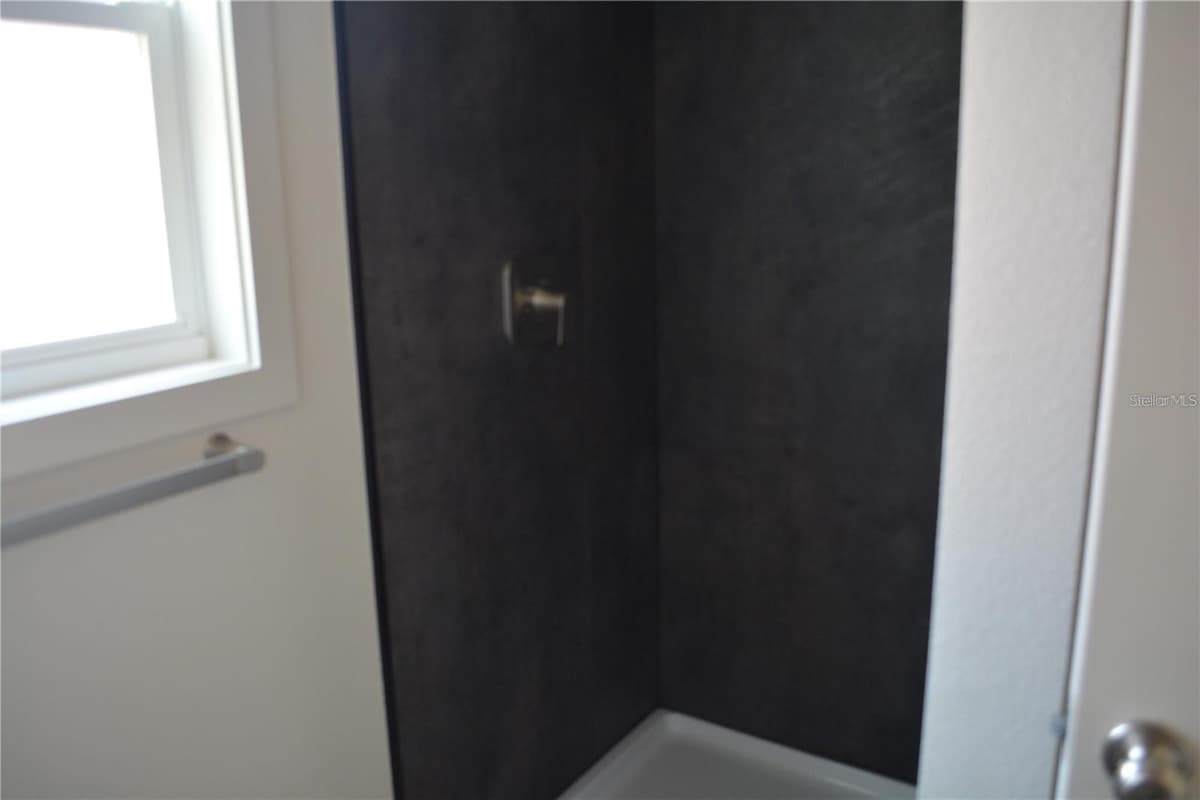575 2ND STREET — photo 15 of 22