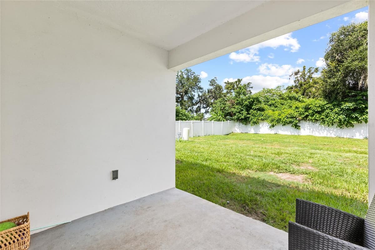 1747 OAK STREET — photo 31 of 37