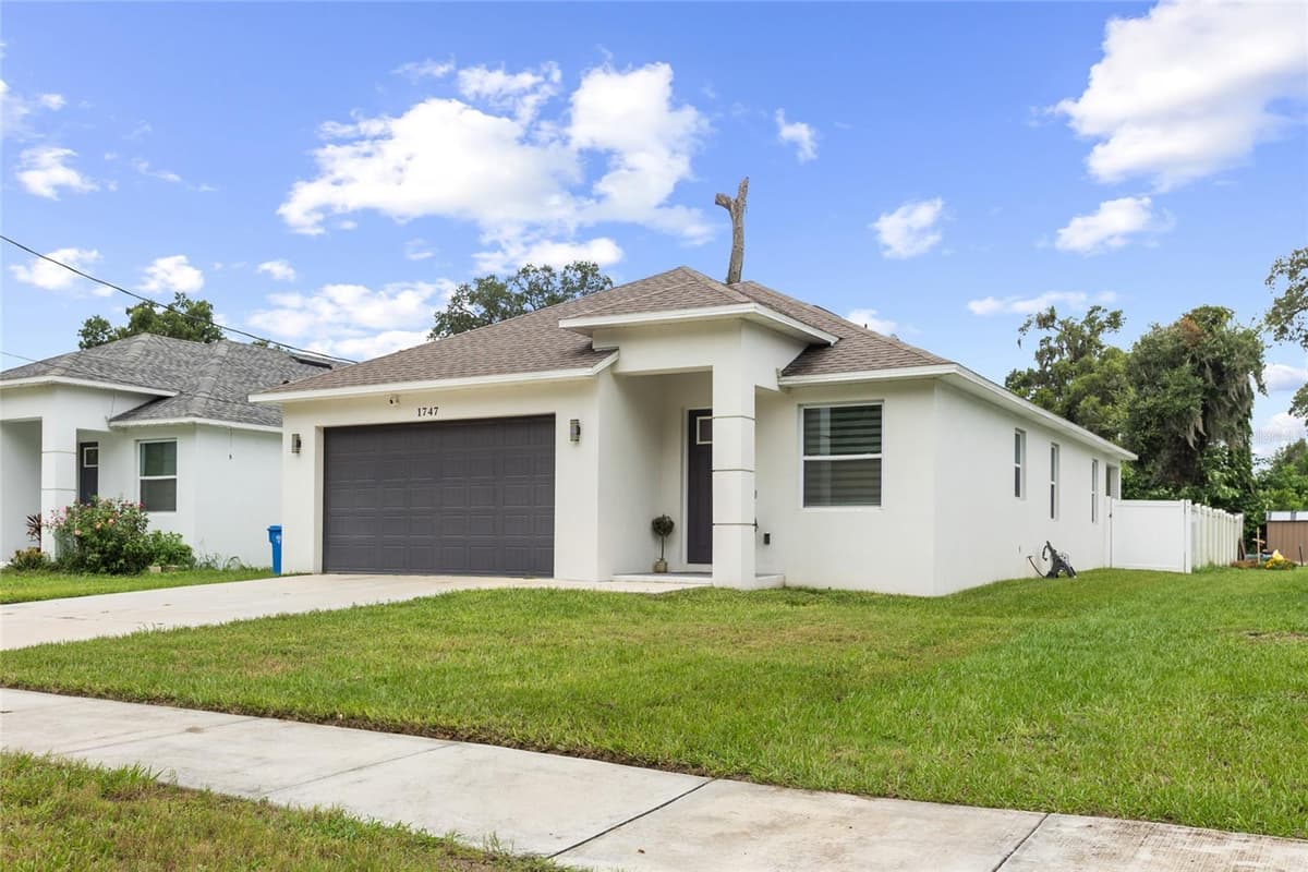 1747 OAK STREET — photo 34 of 37