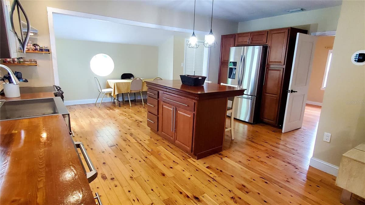 1722 ALBEMARLE ROAD — photo 7 of 28