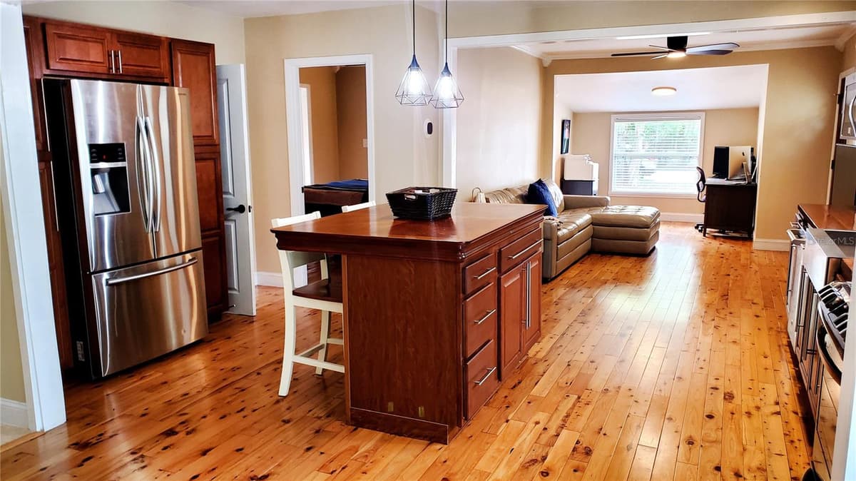 1722 ALBEMARLE ROAD — photo 4 of 28