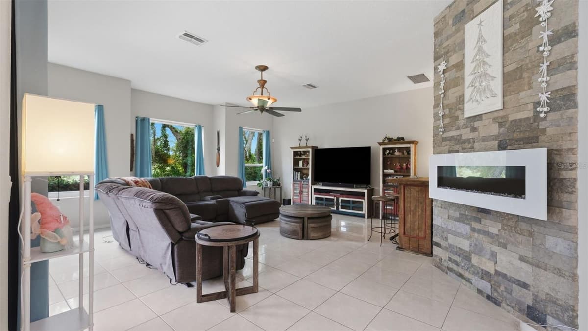 10400 RAMBLE RIDGE COURT — photo 7 of 80