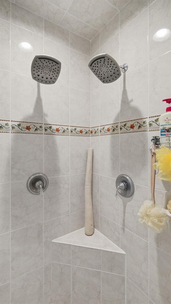 10400 RAMBLE RIDGE COURT — photo 48 of 80