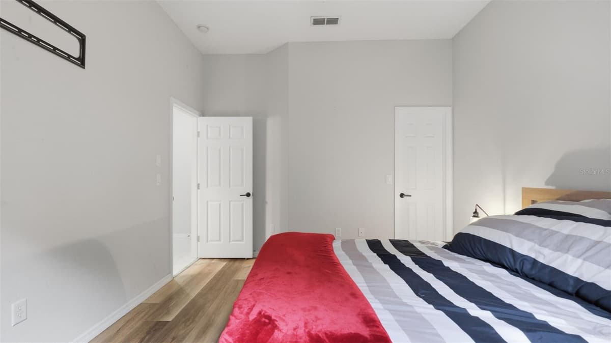 10400 RAMBLE RIDGE COURT — photo 50 of 80