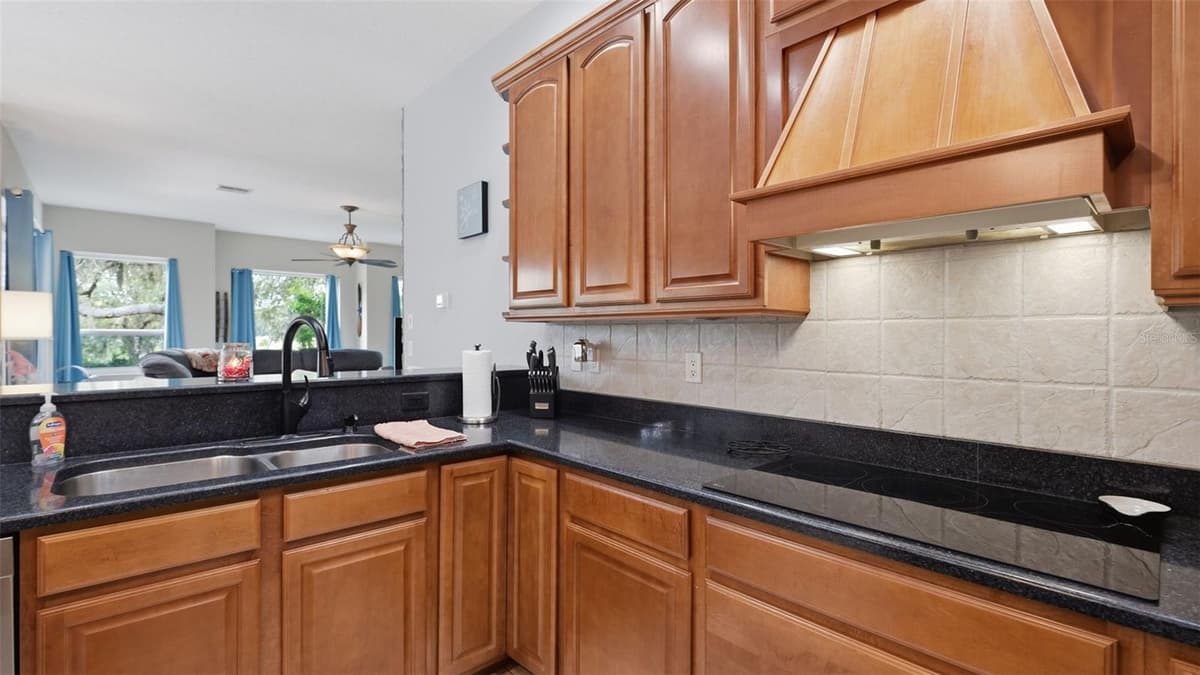 10400 RAMBLE RIDGE COURT — photo 35 of 80