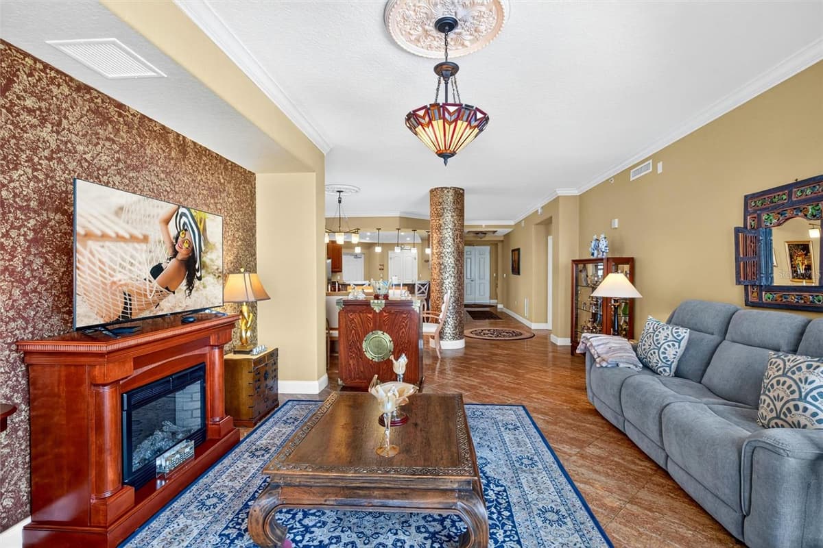 3245 ATLANTIC AVENUE — photo 10 of 82