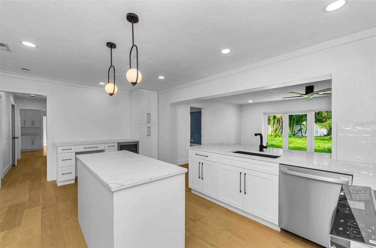 850 RAFAEL BOULEVARD — photo 16 of 46