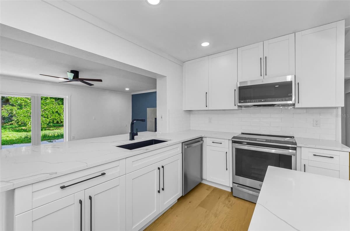 850 RAFAEL BOULEVARD — photo 13 of 46