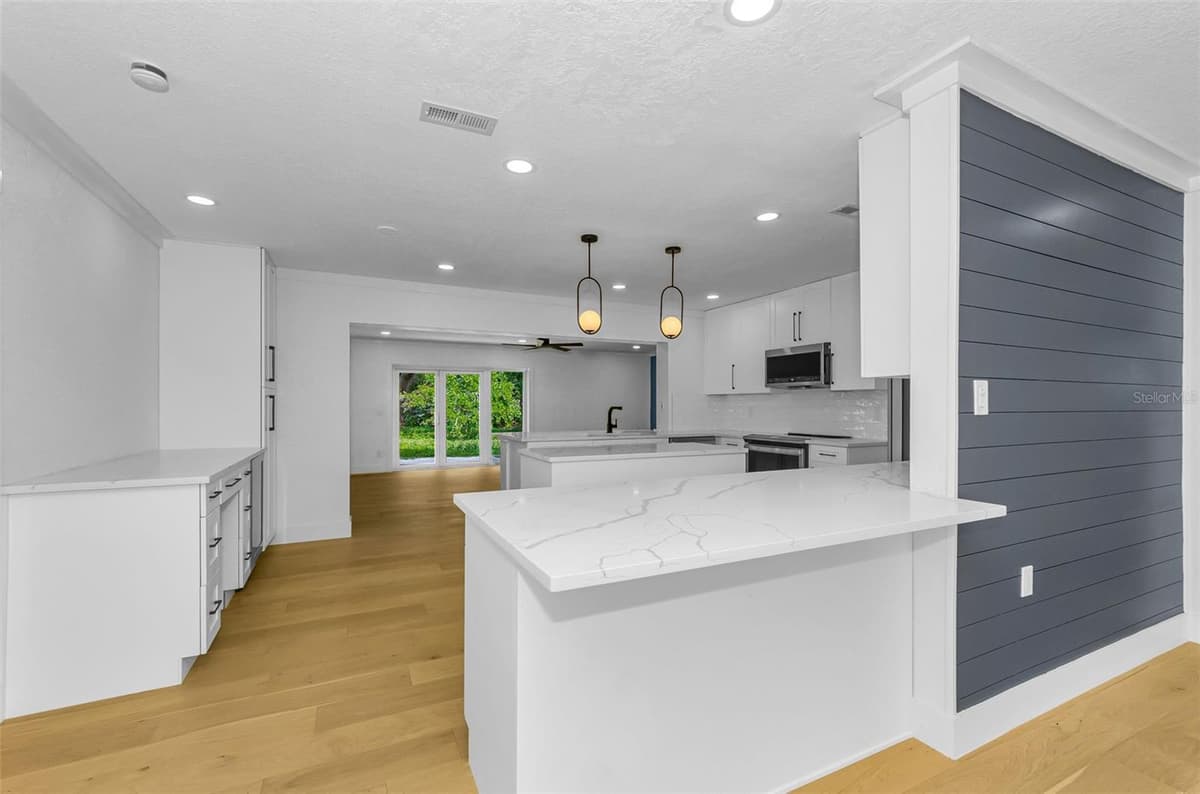 850 RAFAEL BOULEVARD — photo 11 of 46
