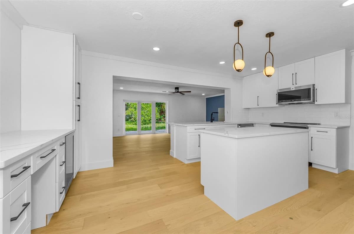 850 RAFAEL BOULEVARD — photo 12 of 46