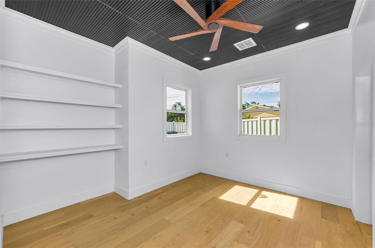 850 RAFAEL BOULEVARD — photo 39 of 46
