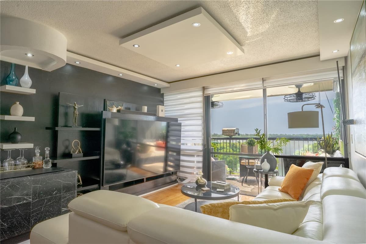 1 CLUB COSTA MARINA — photo 11 of 28