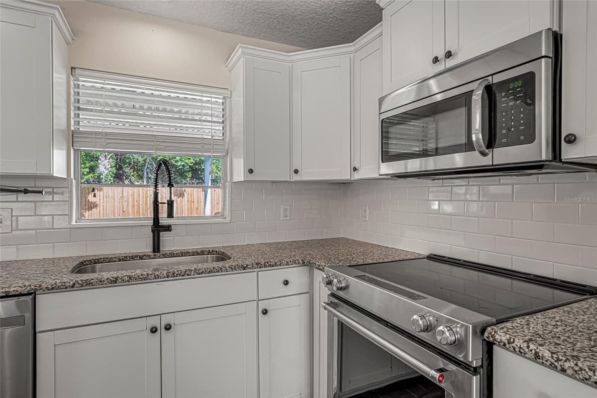 227 MONACO ROAD — photo 9 of 28