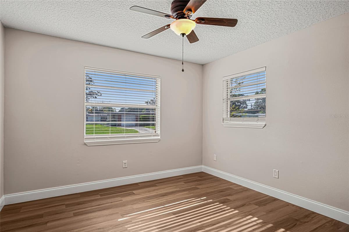 227 MONACO ROAD — photo 4 of 28