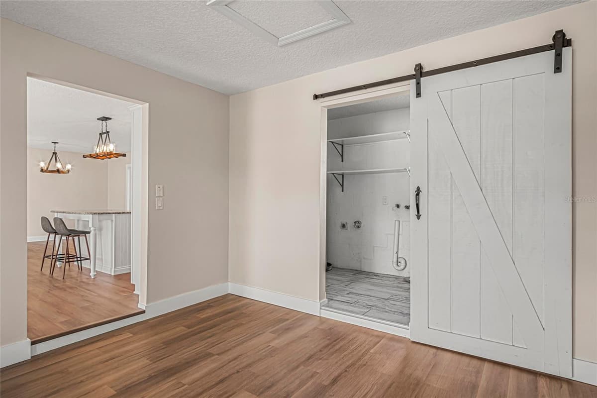 227 MONACO ROAD — photo 19 of 28