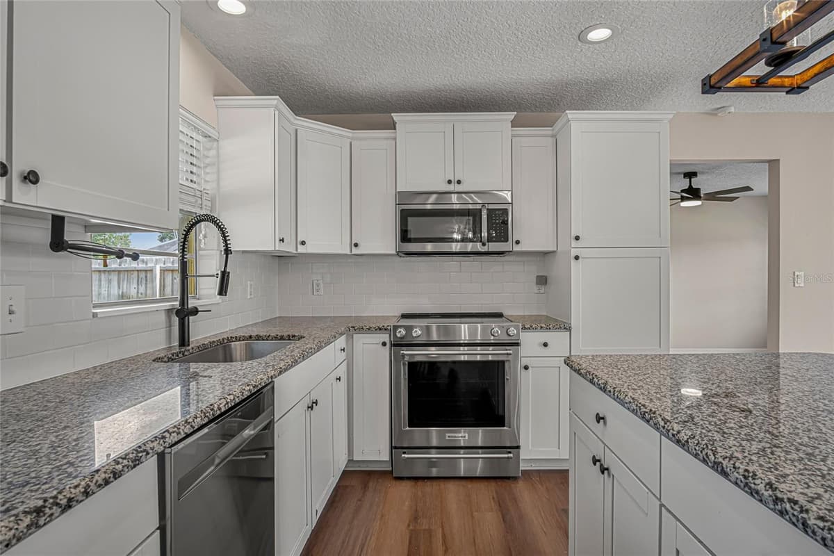 227 MONACO ROAD — photo 11 of 28