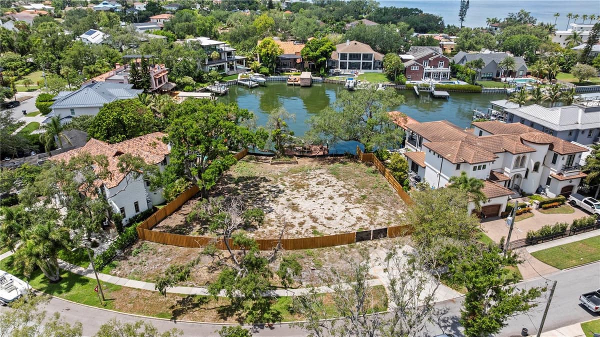 86 BAHAMA CIRCLE — photo 11 of 22