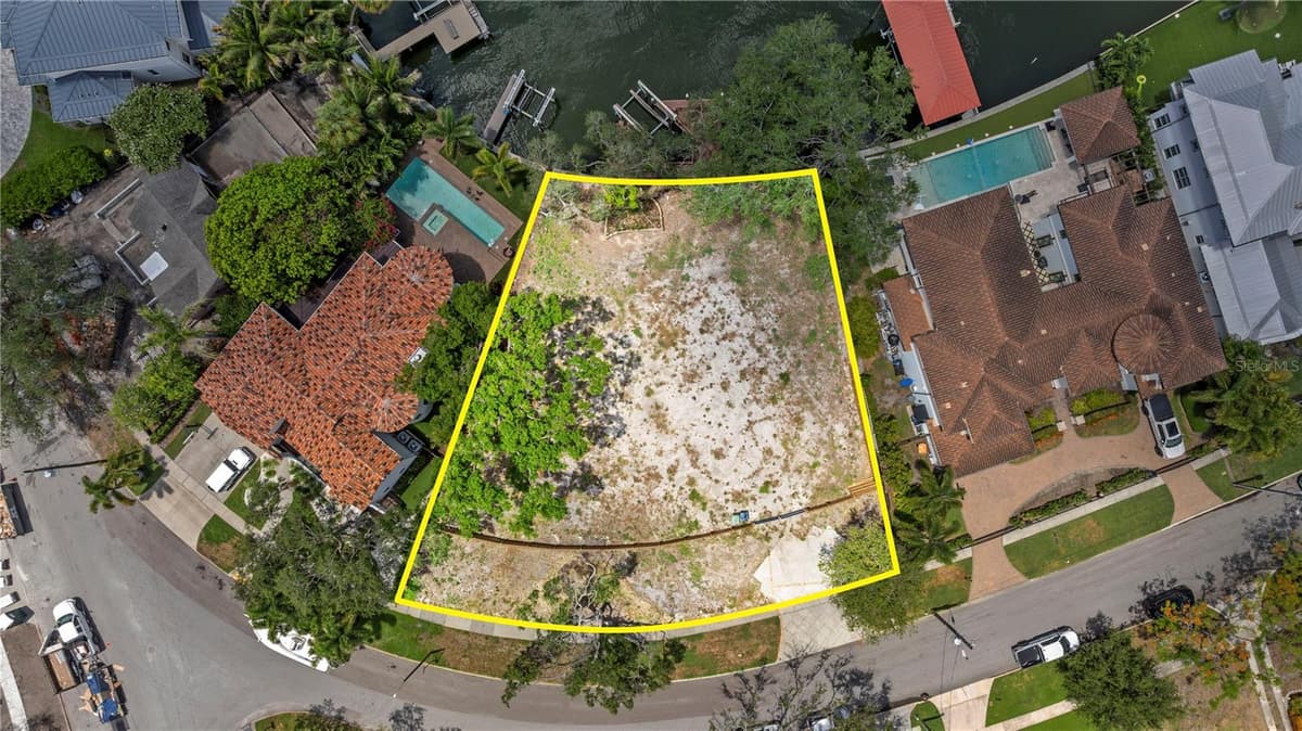 86 BAHAMA CIRCLE — photo 15 of 22