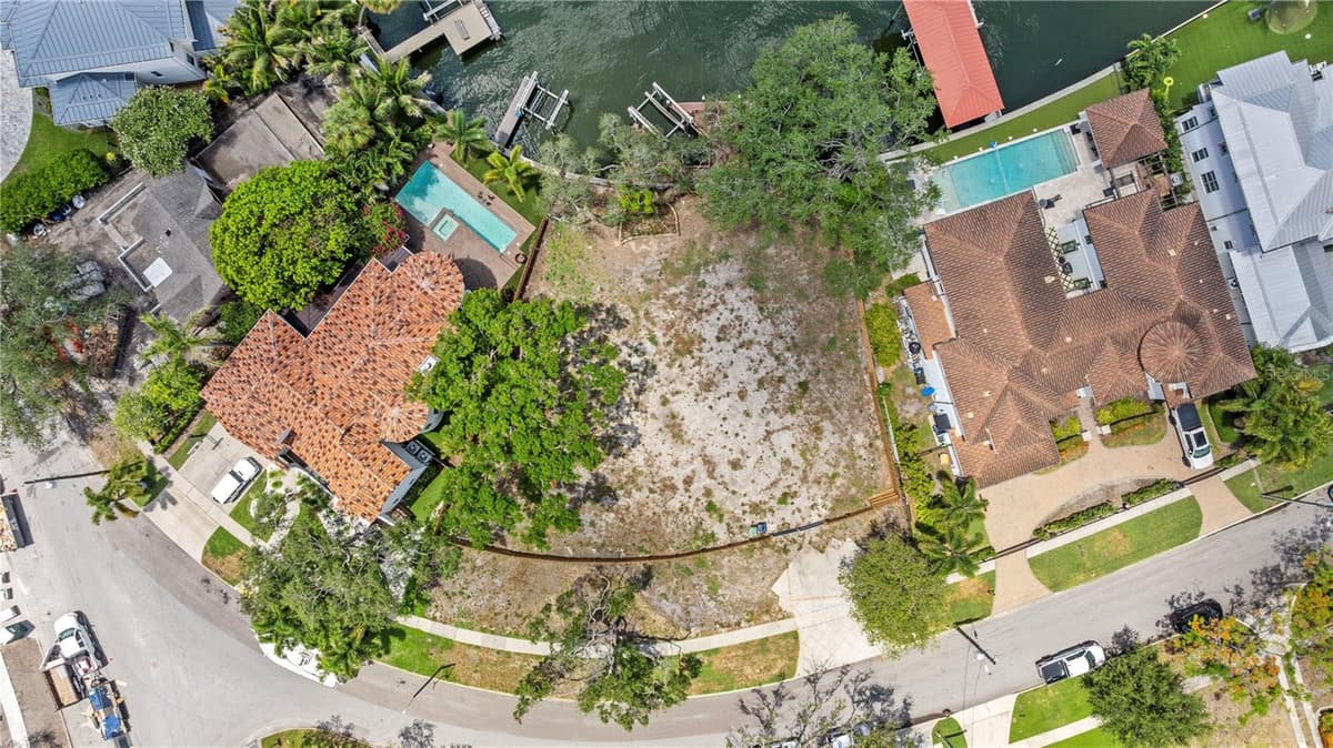 86 BAHAMA CIRCLE — photo 20 of 22