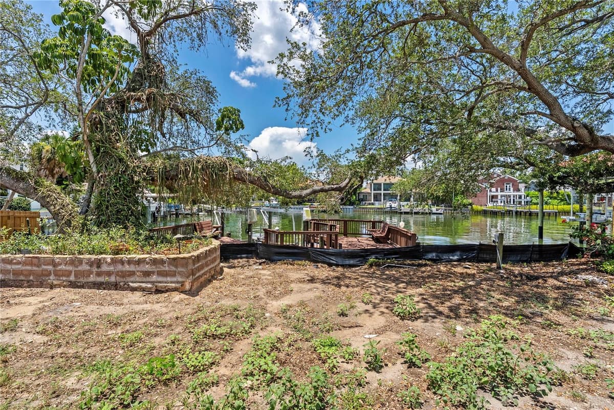 86 BAHAMA CIRCLE — photo 9 of 22