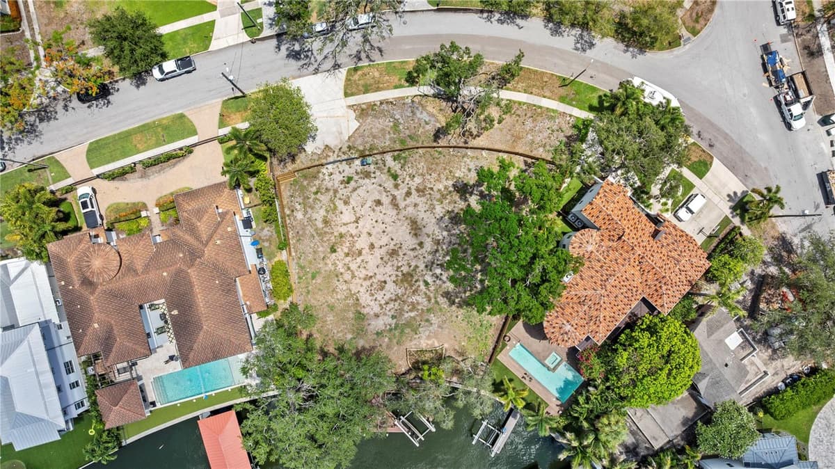 86 BAHAMA CIRCLE — photo 19 of 22
