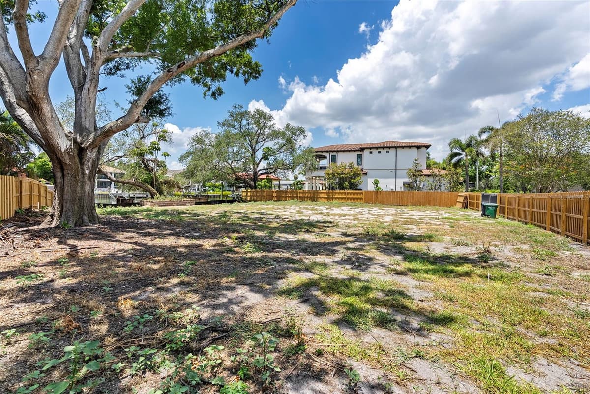 86 BAHAMA CIRCLE — photo 8 of 22