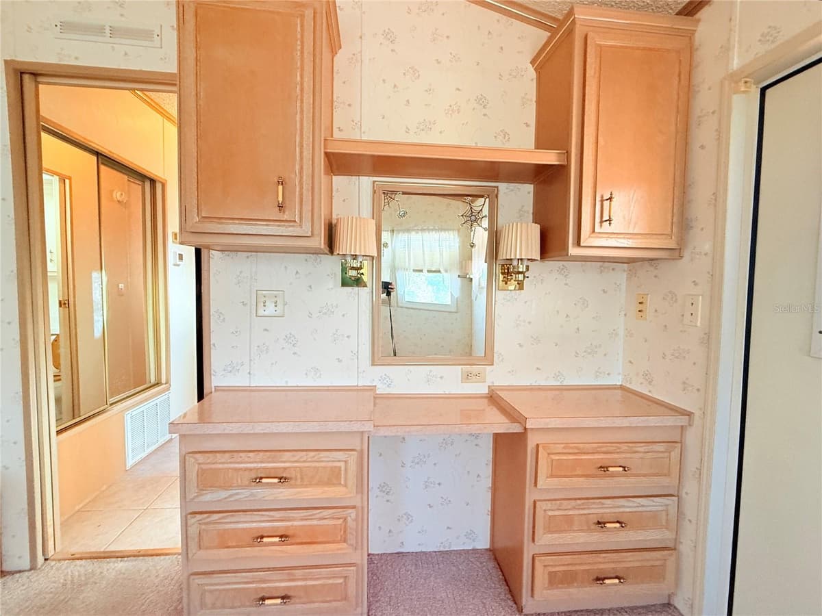 2215 73RD STREET — photo 14 of 44