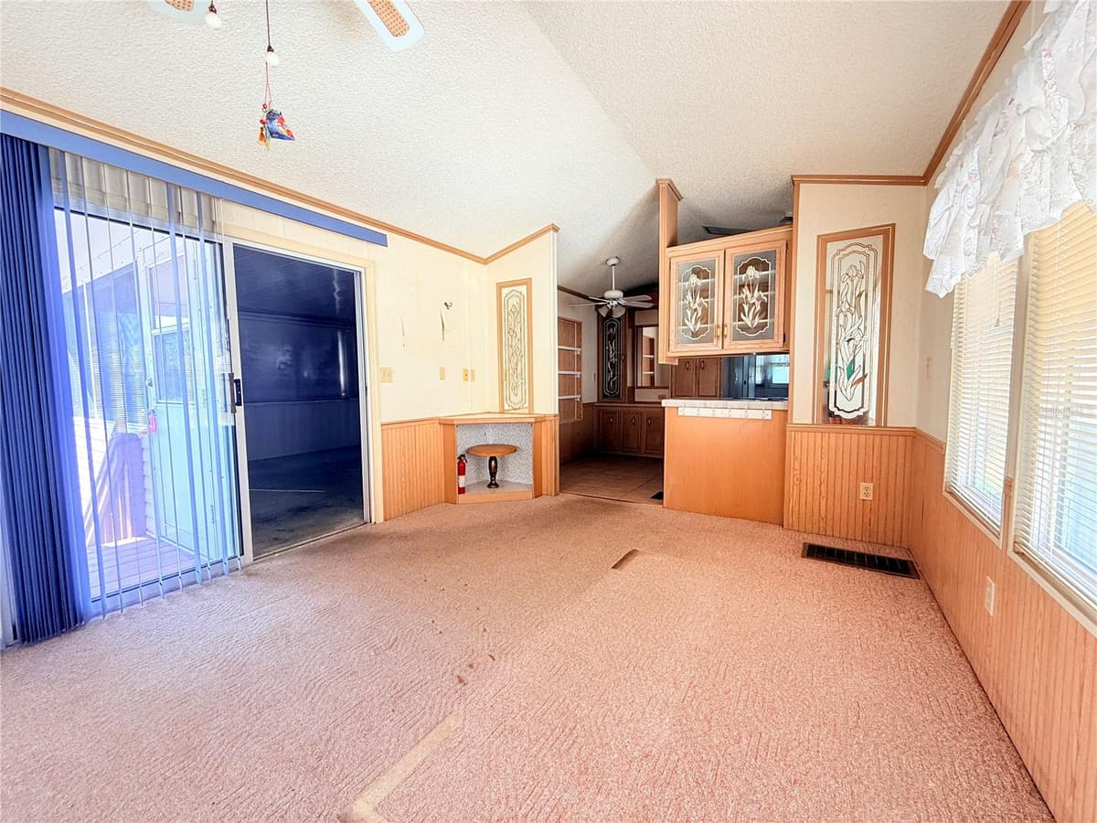 2215 73RD STREET — photo 7 of 44