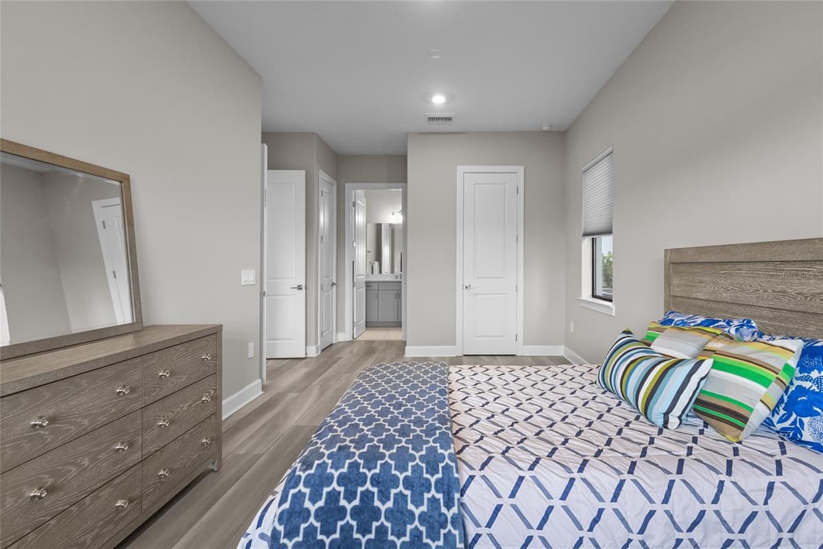 5855 SILVERSIDE PINE COURT — photo 30 of 89