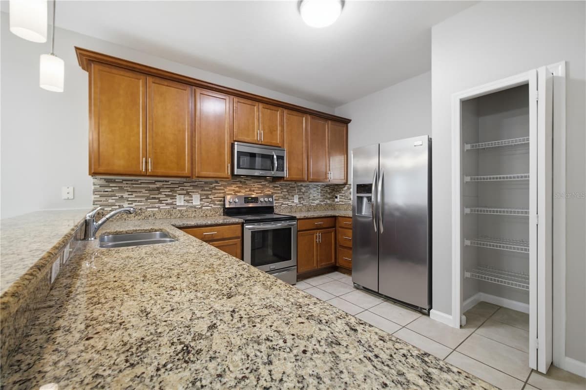 455 WESTPOINT GARDEN CIRCLE — photo 11 of 45