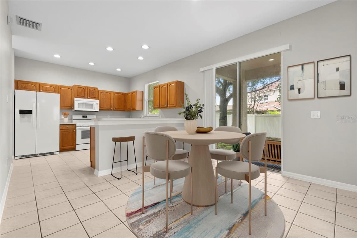 10215 CYPRESS KNEE CIRCLE — photo 7 of 39