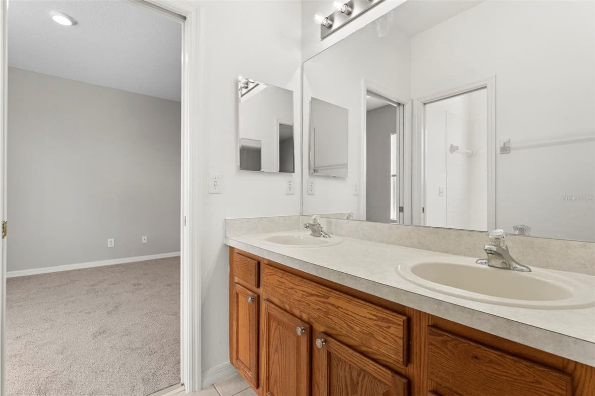 10215 CYPRESS KNEE CIRCLE — photo 28 of 39
