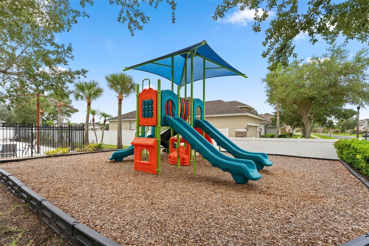 10215 CYPRESS KNEE CIRCLE — photo 36 of 39