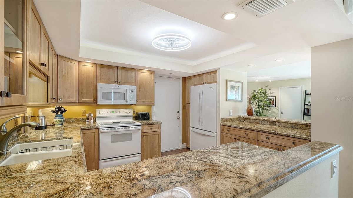2301 GULF OF MEXICO DRIVE — photo 13 of 36
