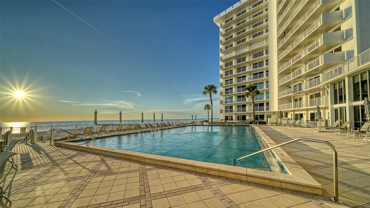 2301 GULF OF MEXICO DRIVE — photo 31 of 36