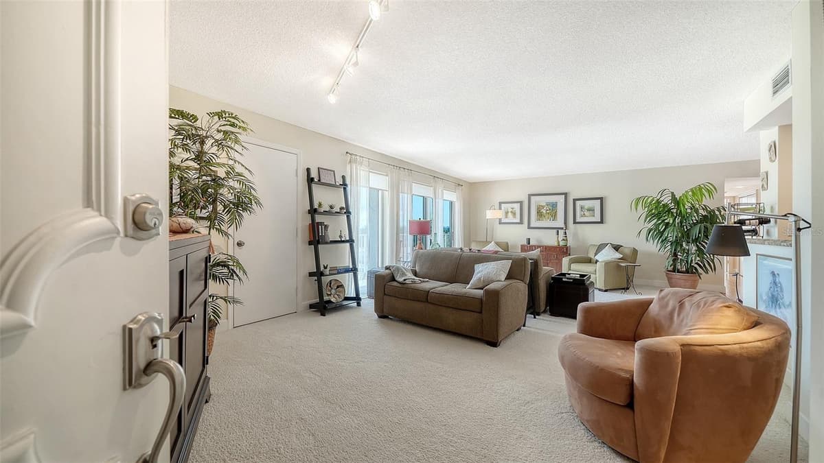 2301 GULF OF MEXICO DRIVE — photo 3 of 36