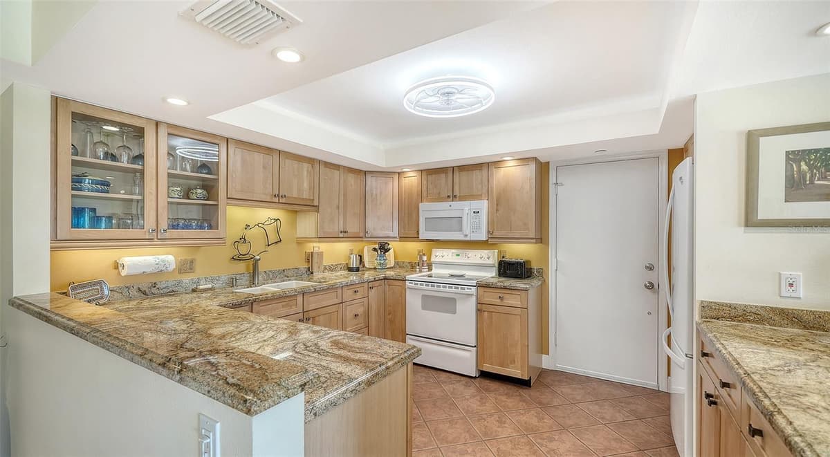 2301 GULF OF MEXICO DRIVE — photo 12 of 36