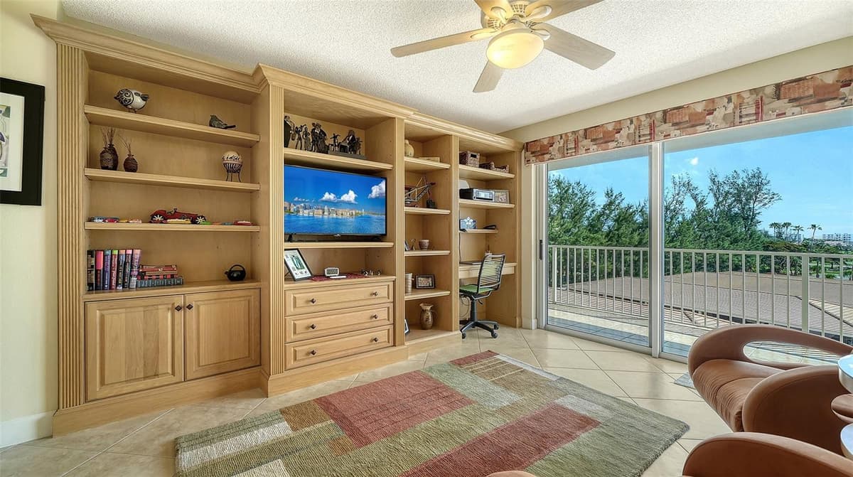 2301 GULF OF MEXICO DRIVE — photo 19 of 36