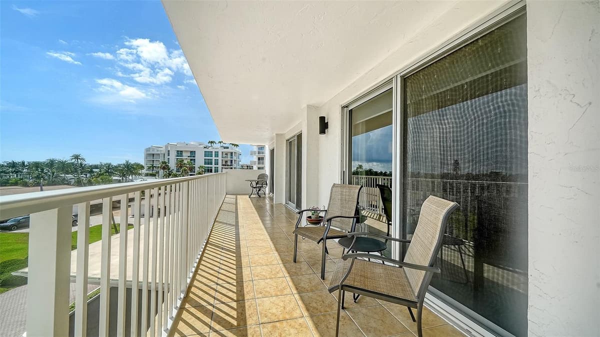 2301 GULF OF MEXICO DRIVE — photo 5 of 36