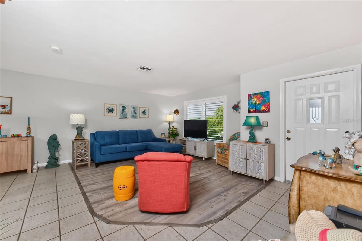 23 ANNAPOLIS LANE — photo 12 of 51