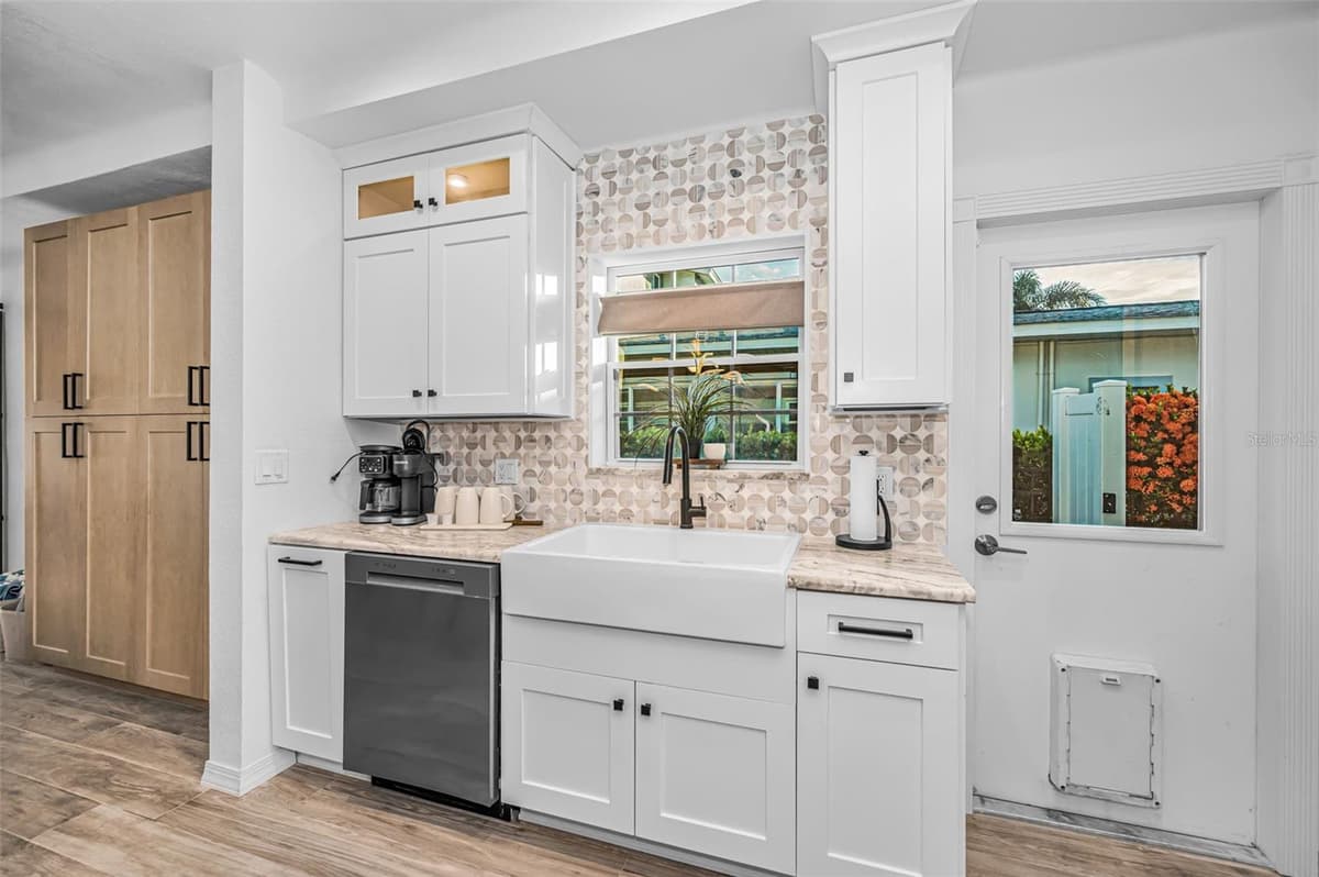 16353 REDINGTON DRIVE — photo 25 of 100