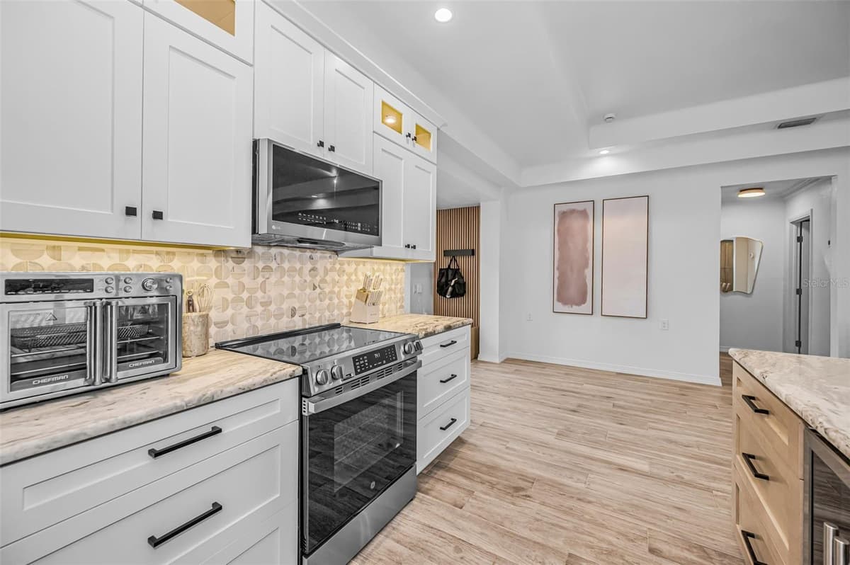 16353 REDINGTON DRIVE — photo 27 of 100