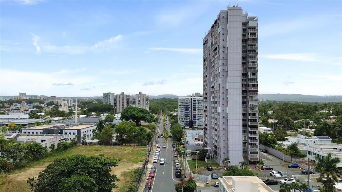 K1 AVE. LUIS VIGOREAUX — photo 19 of 22