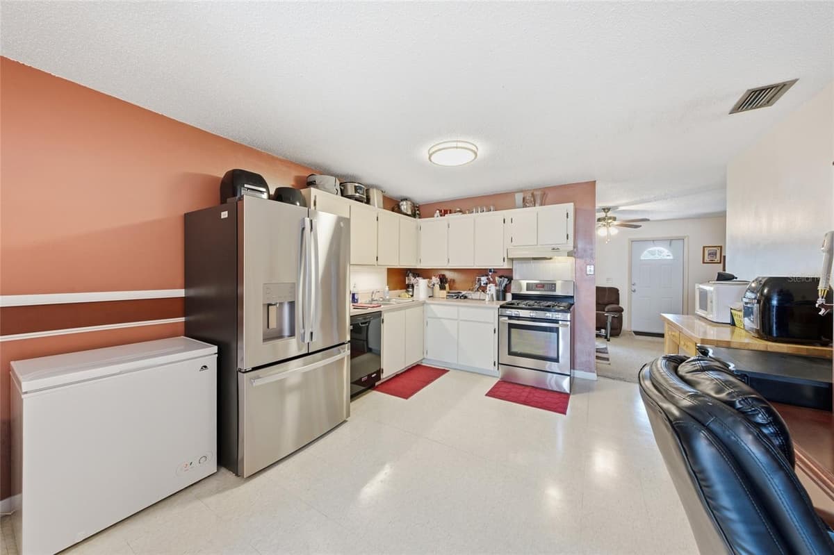 4908 PIMLICO COURT — photo 4 of 50