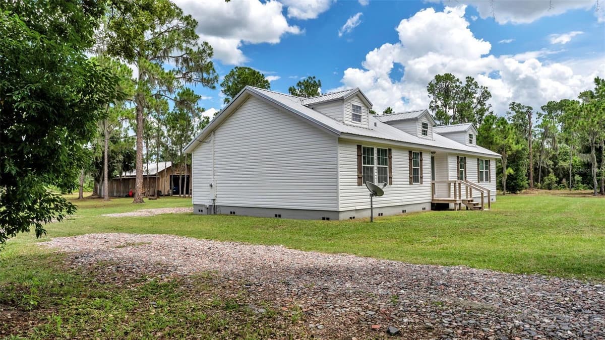 5600 RUSSO ROAD — photo 4 of 50