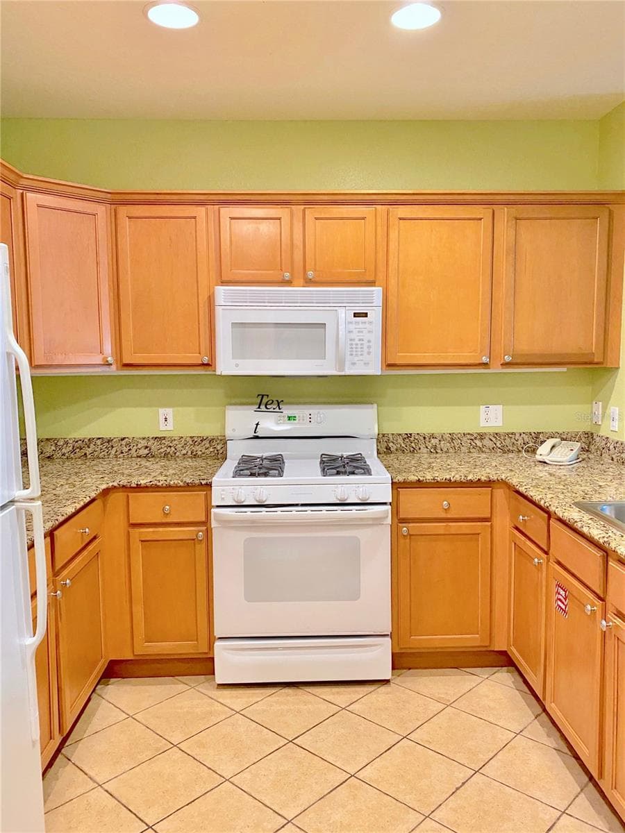 1304 SEVEN EAGLES COURT — photo 12 of 27