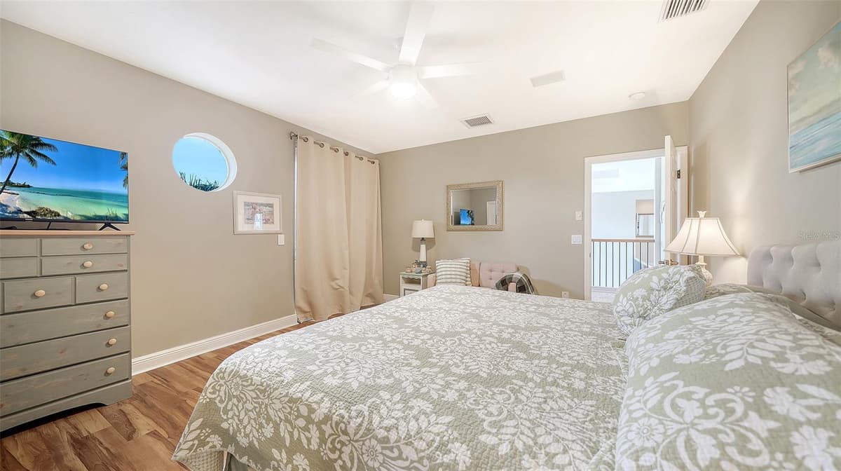 657 HALYARD LANE — photo 18 of 35