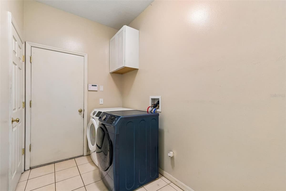 5737 WYNSTONE LANE — photo 36 of 53